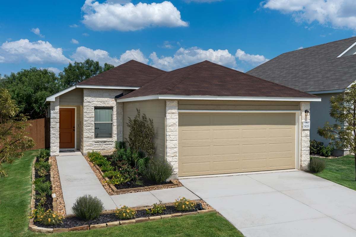 Exterior:Front exterior