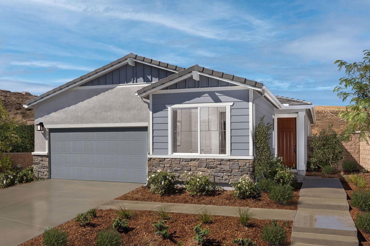 Exterior:Front exterior