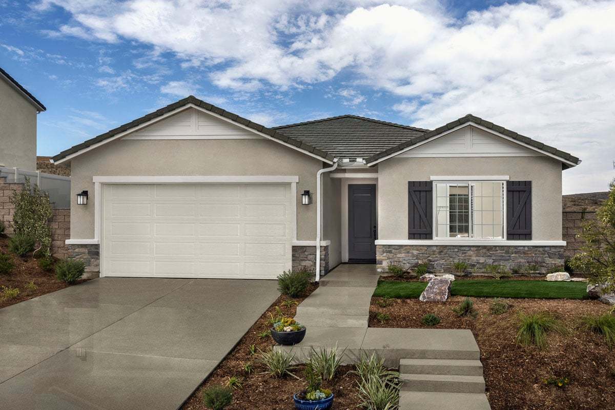 Exterior:Front exterior