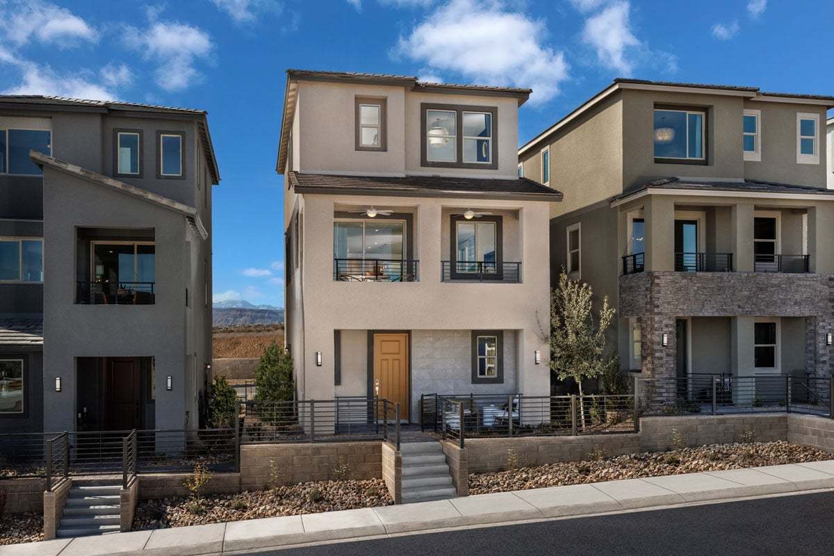 Exterior:Front exterior