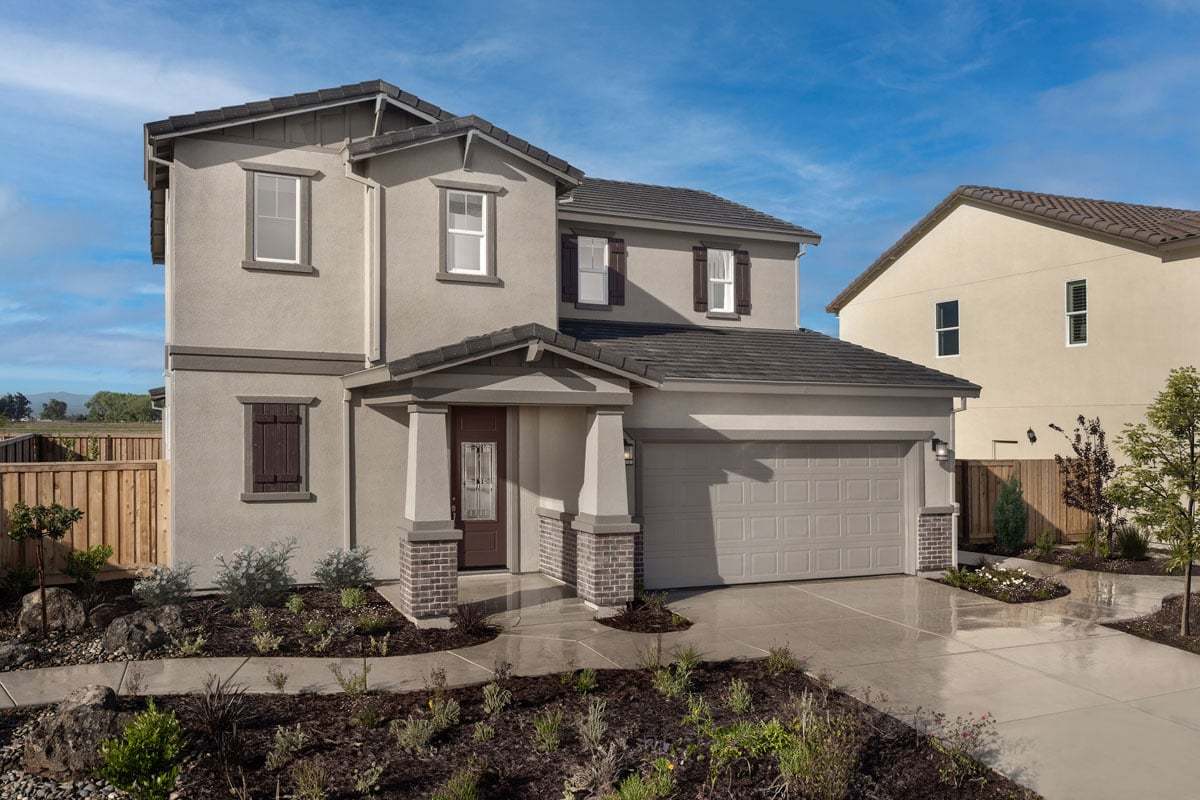 Exterior:Front exterior