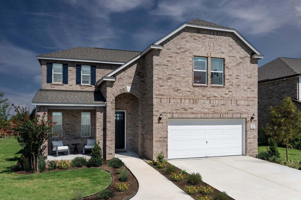 Exterior:Front exterior