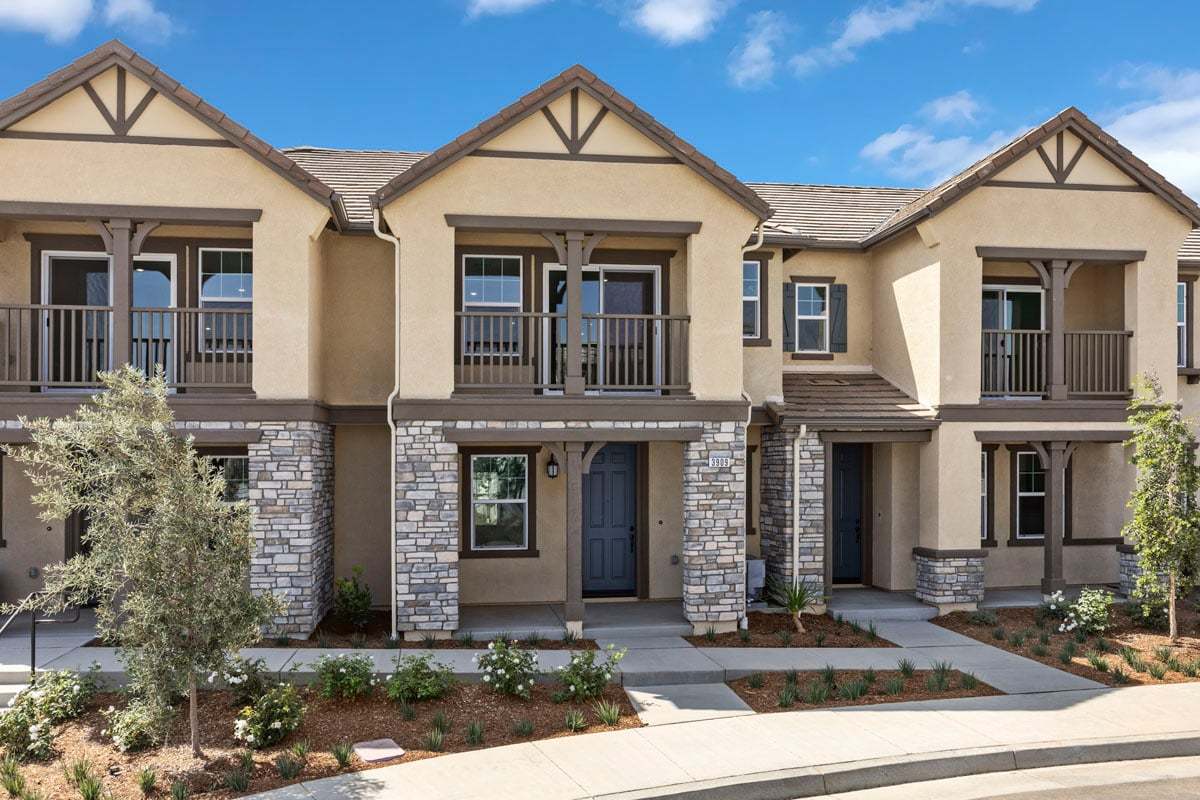Exterior:Front exterior