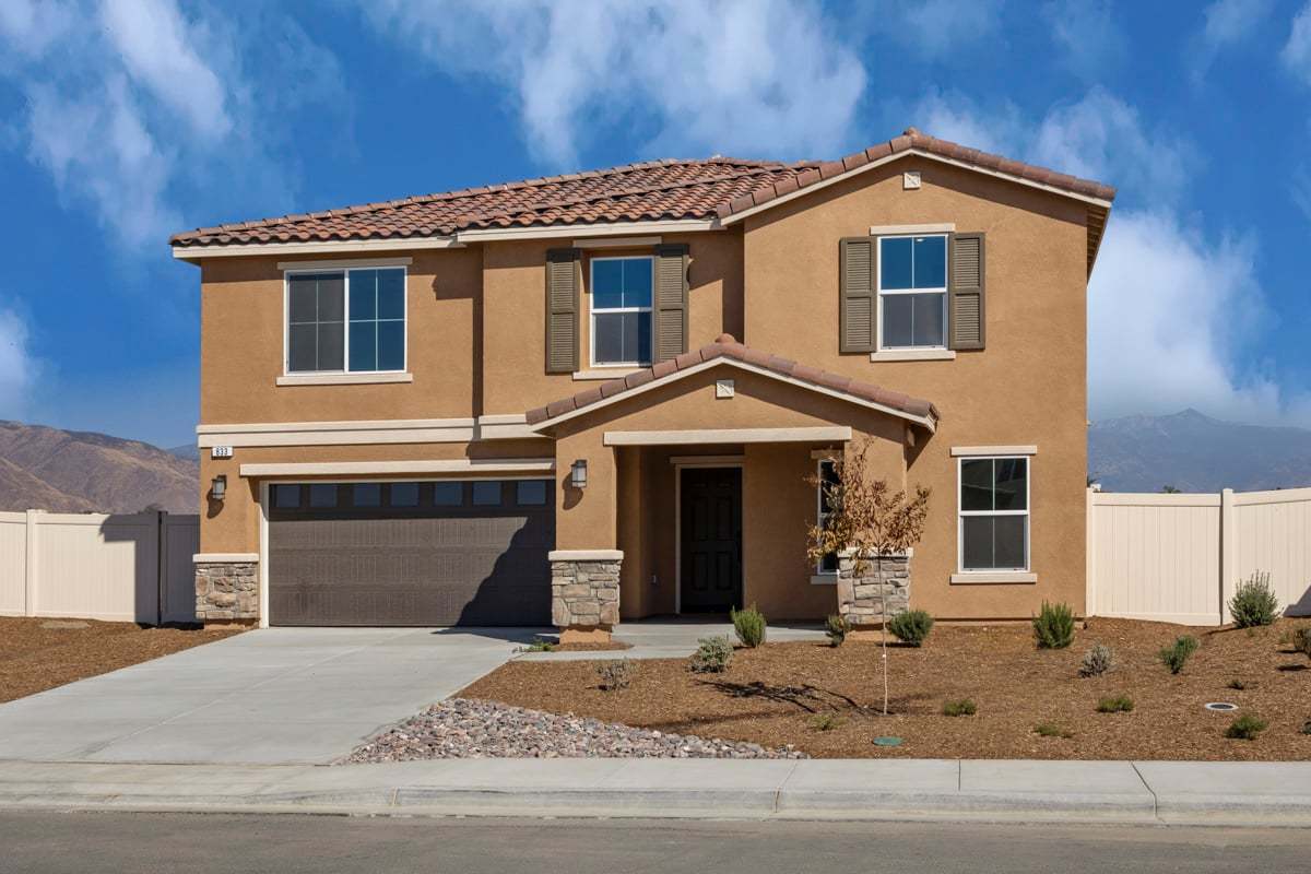 Exterior:Front exterior
