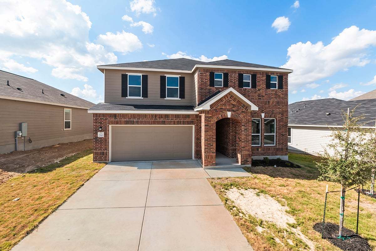 Exterior:Front exterior