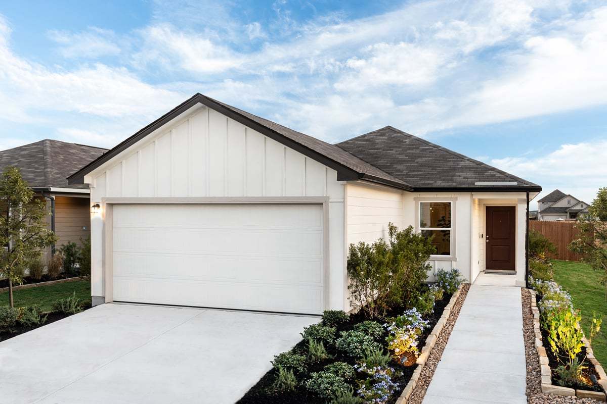 Exterior:Front exterior