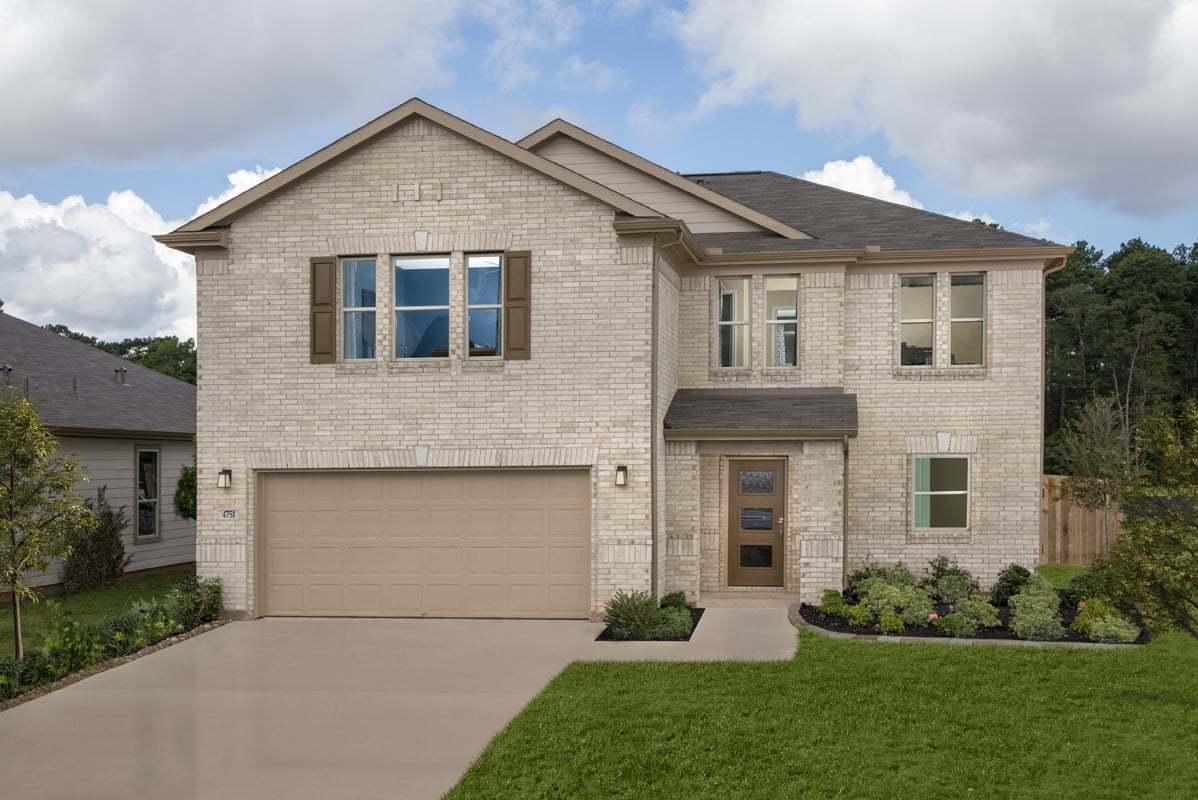 Exterior:Front exterior