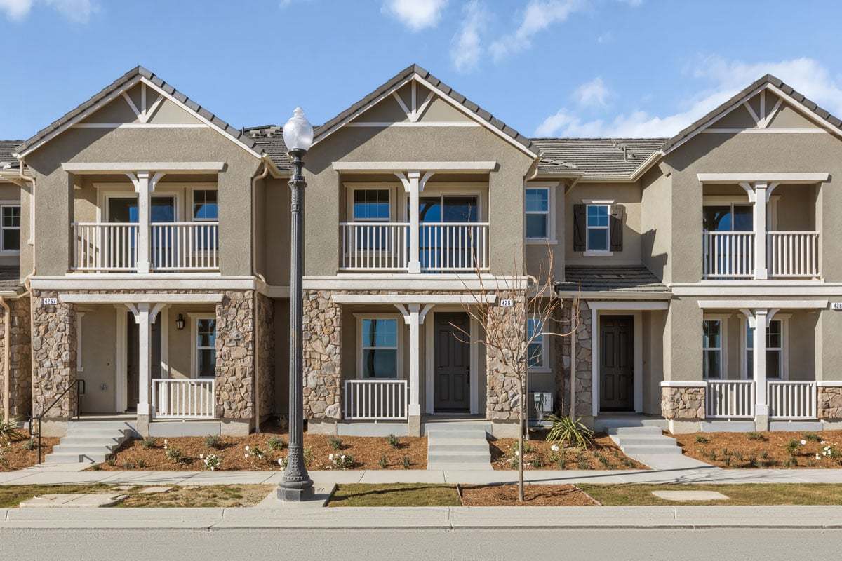 Exterior:Front exterior