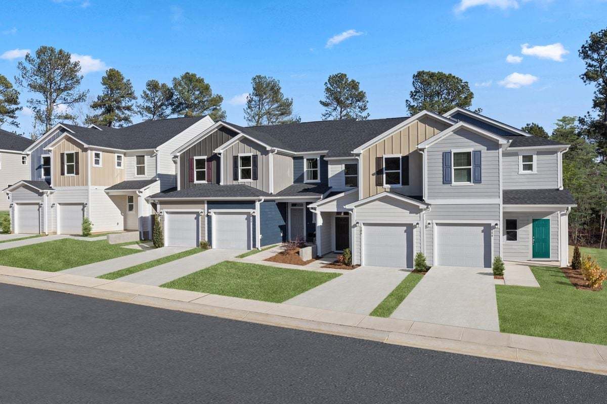 Exterior:Front exterior