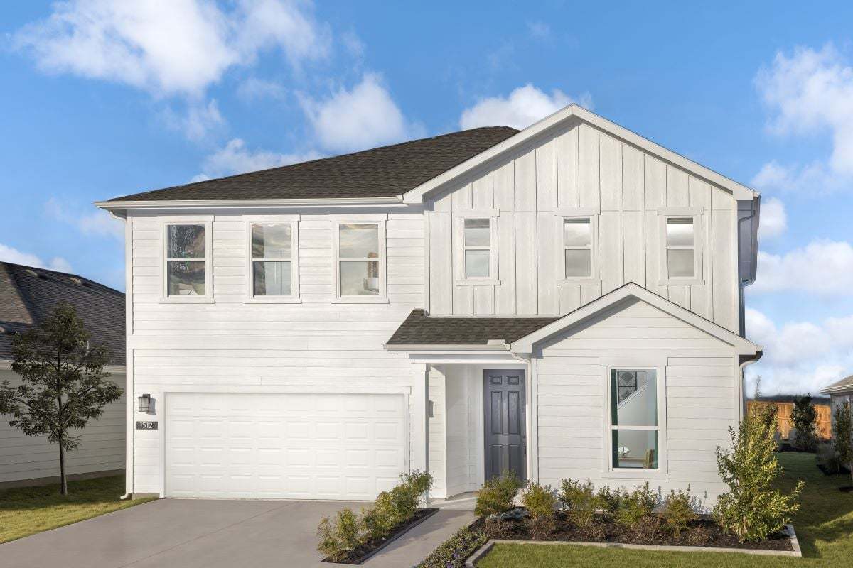 Exterior:Front exterior