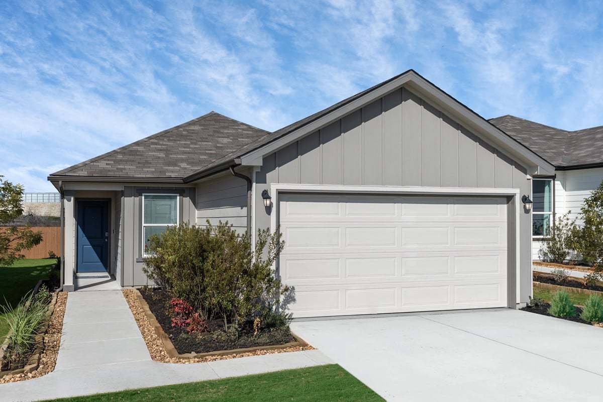 Exterior:Front exterior