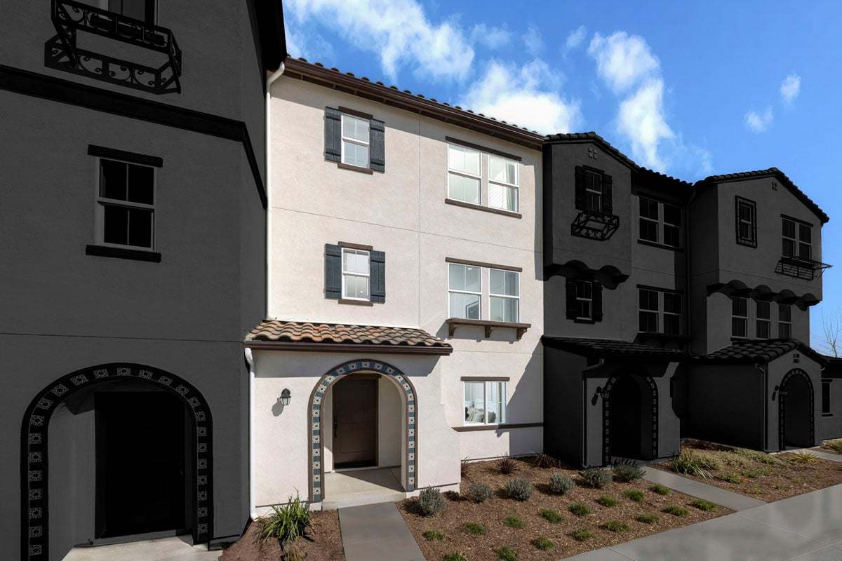 Exterior:Front exterior