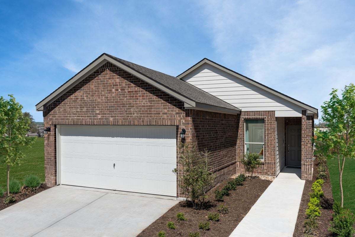 Exterior:Front exterior