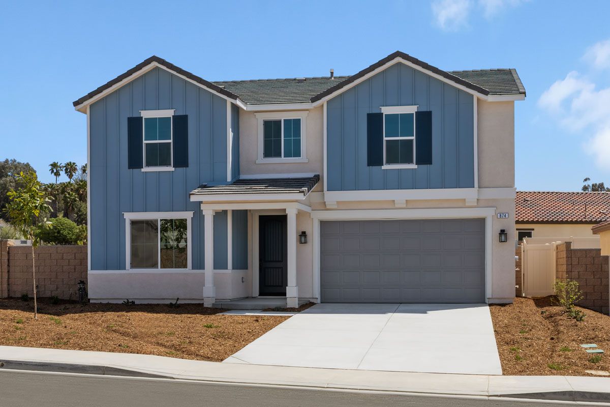 Exterior:Front exterior
