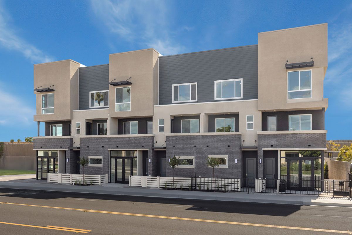 Exterior:Front exterior