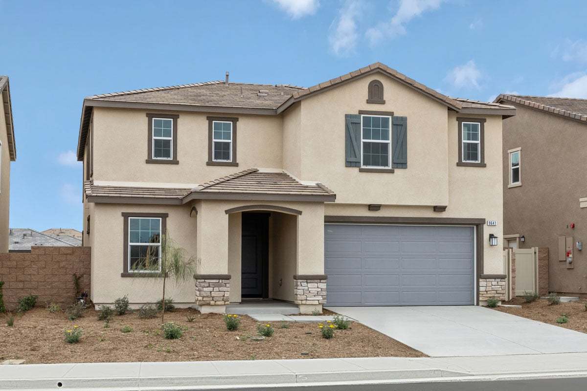 Exterior:Front exterior