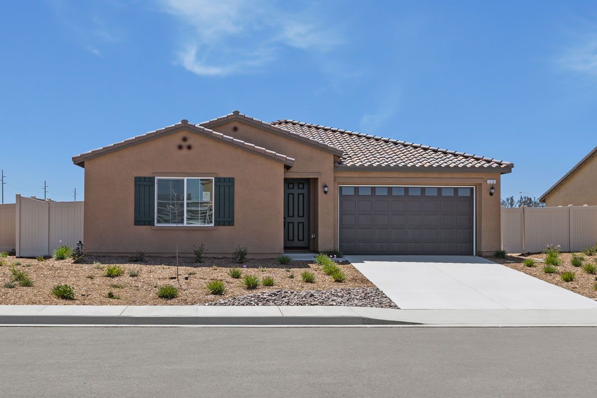 Exterior:Front exterior