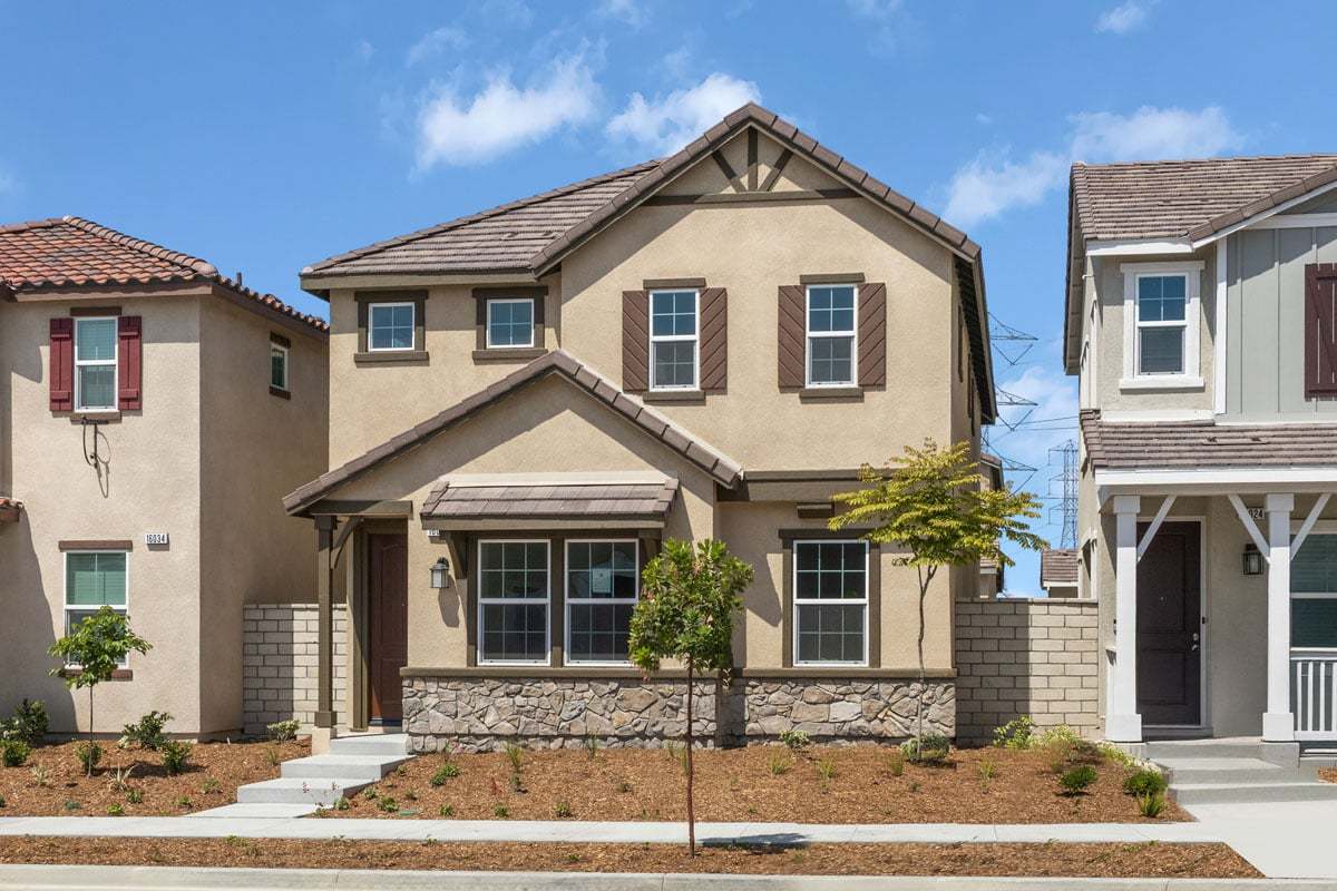 Exterior:Front exterior
