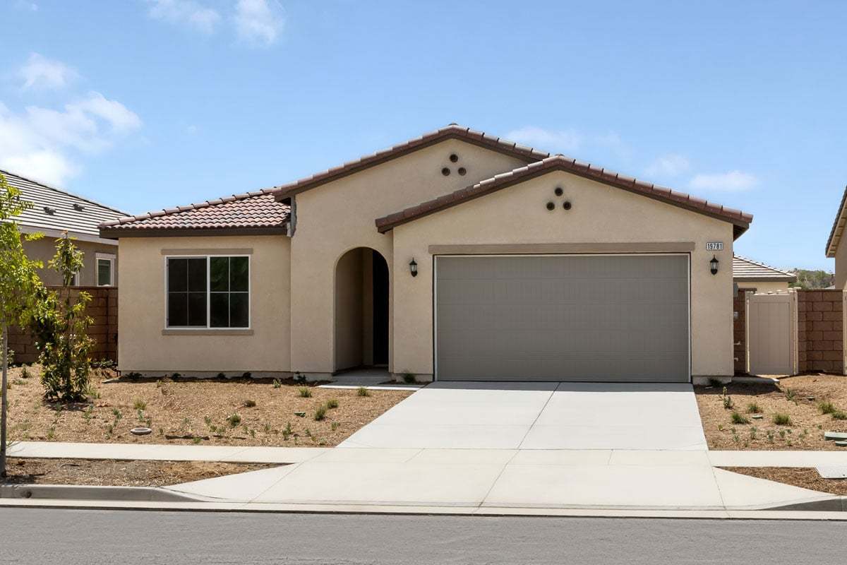 Exterior:Front exterior