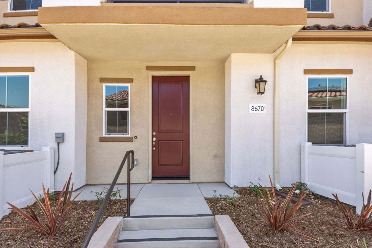 Exterior:Front exterior