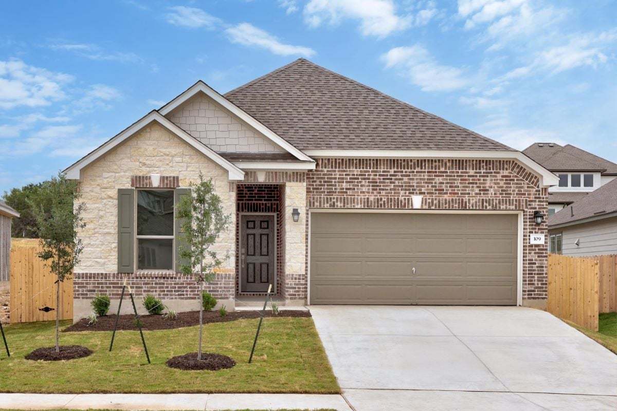 Exterior:Front exterior