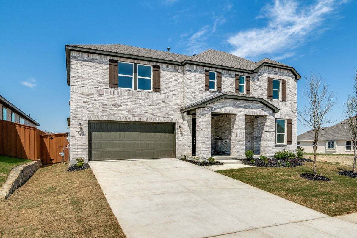 Exterior:Front exterior