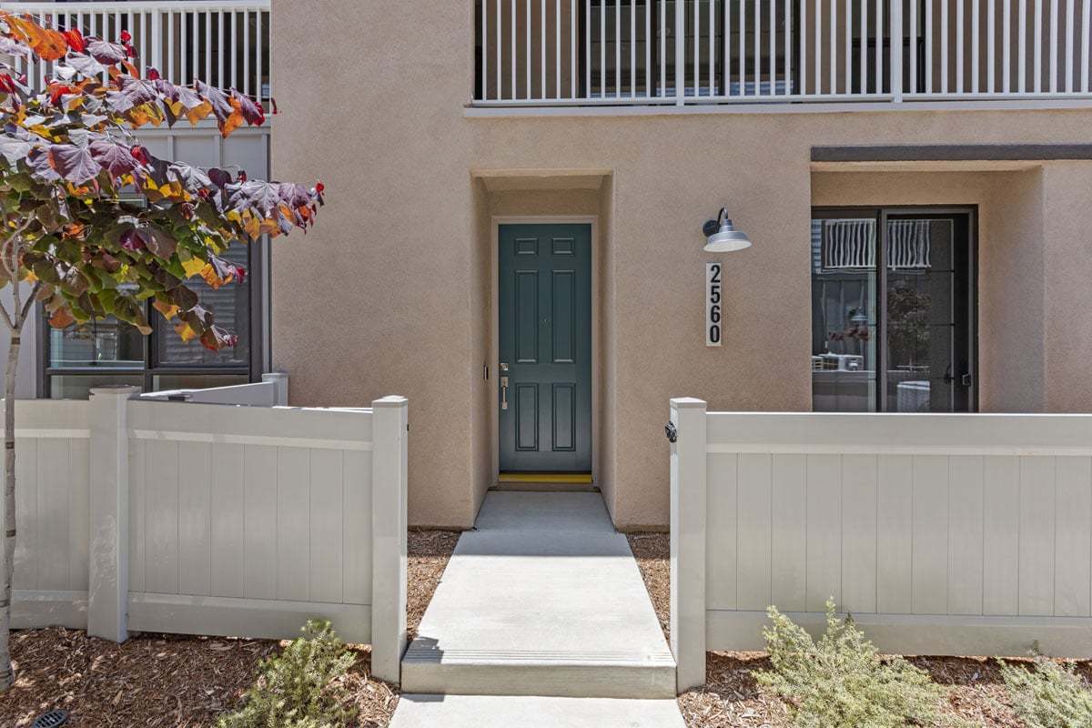 Exterior:Front exterior