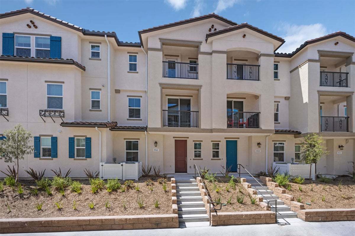 Exterior:Front exterior