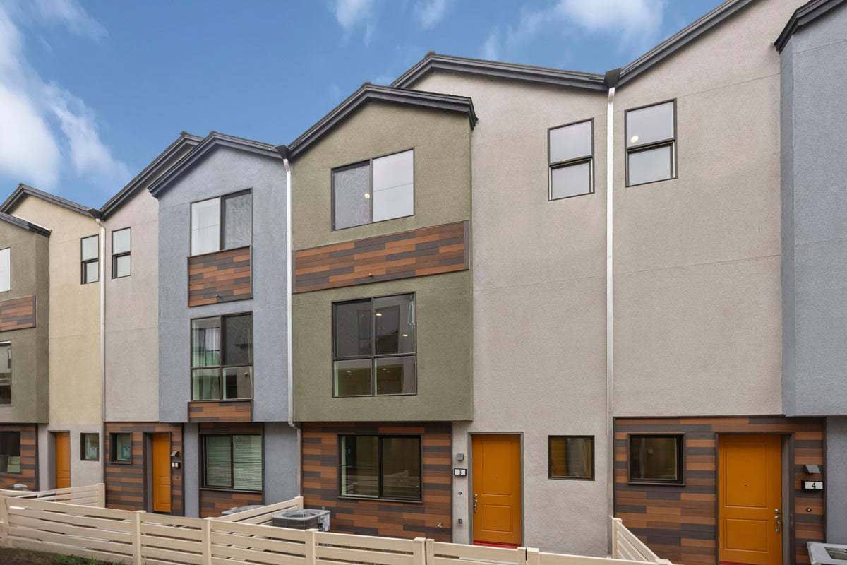 Exterior:Front exterior