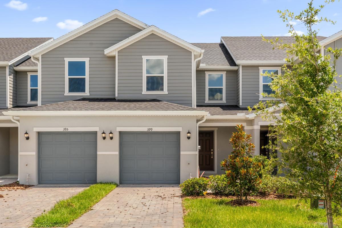 Exterior:Front exterior