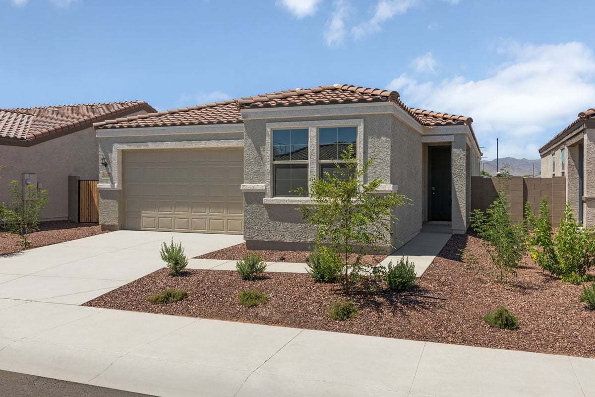 Exterior:Front exterior