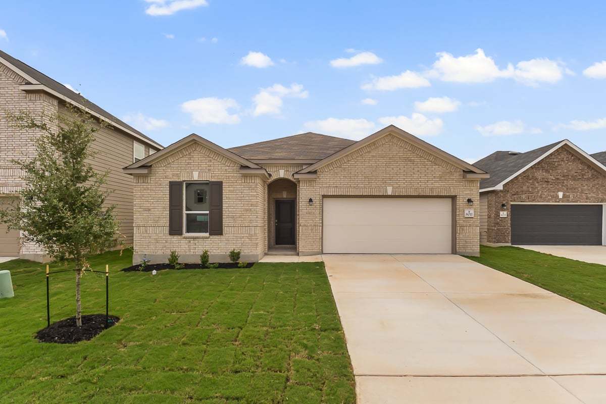 Exterior:Front exterior