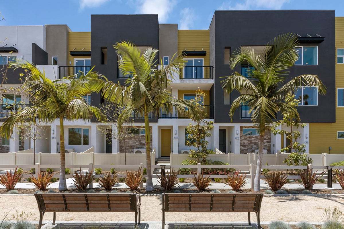 Exterior:Front exterior