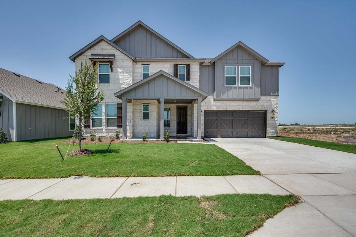 Exterior:Front exterior