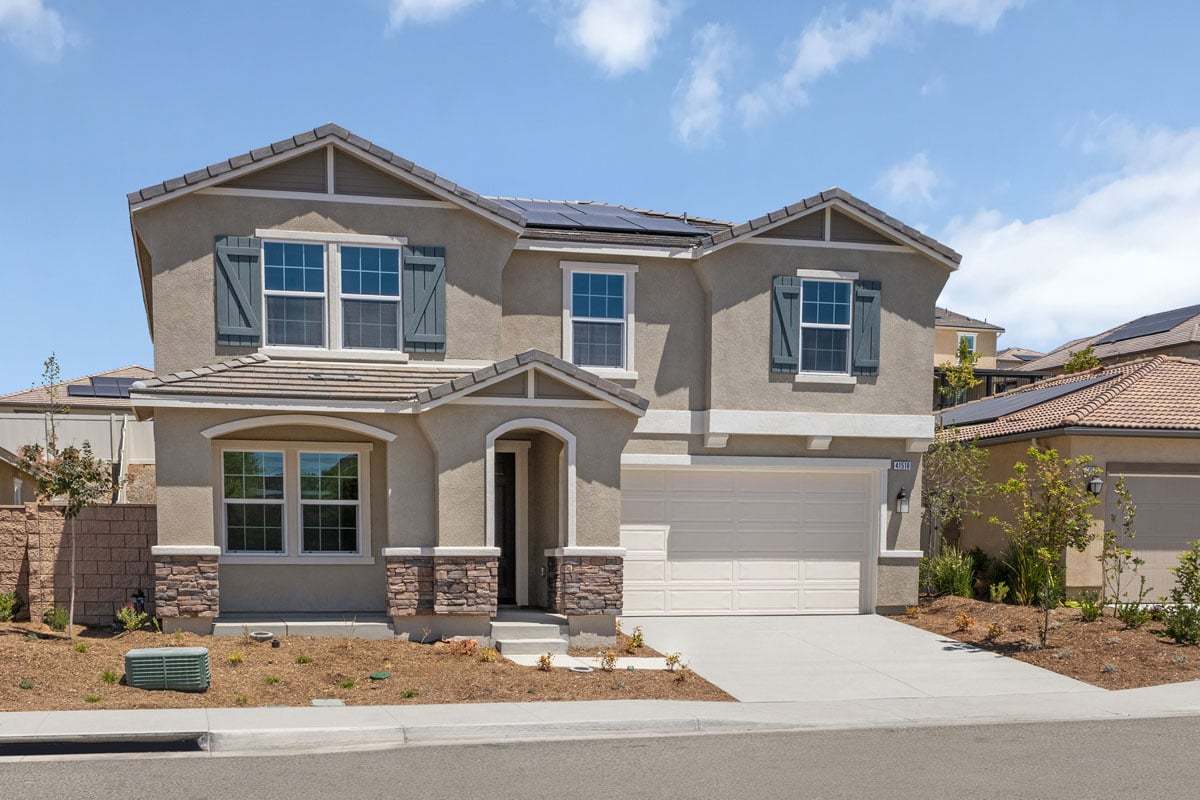 Exterior:Front exterior