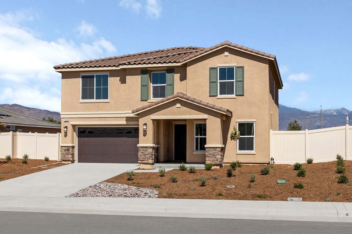 Exterior:Front exterior