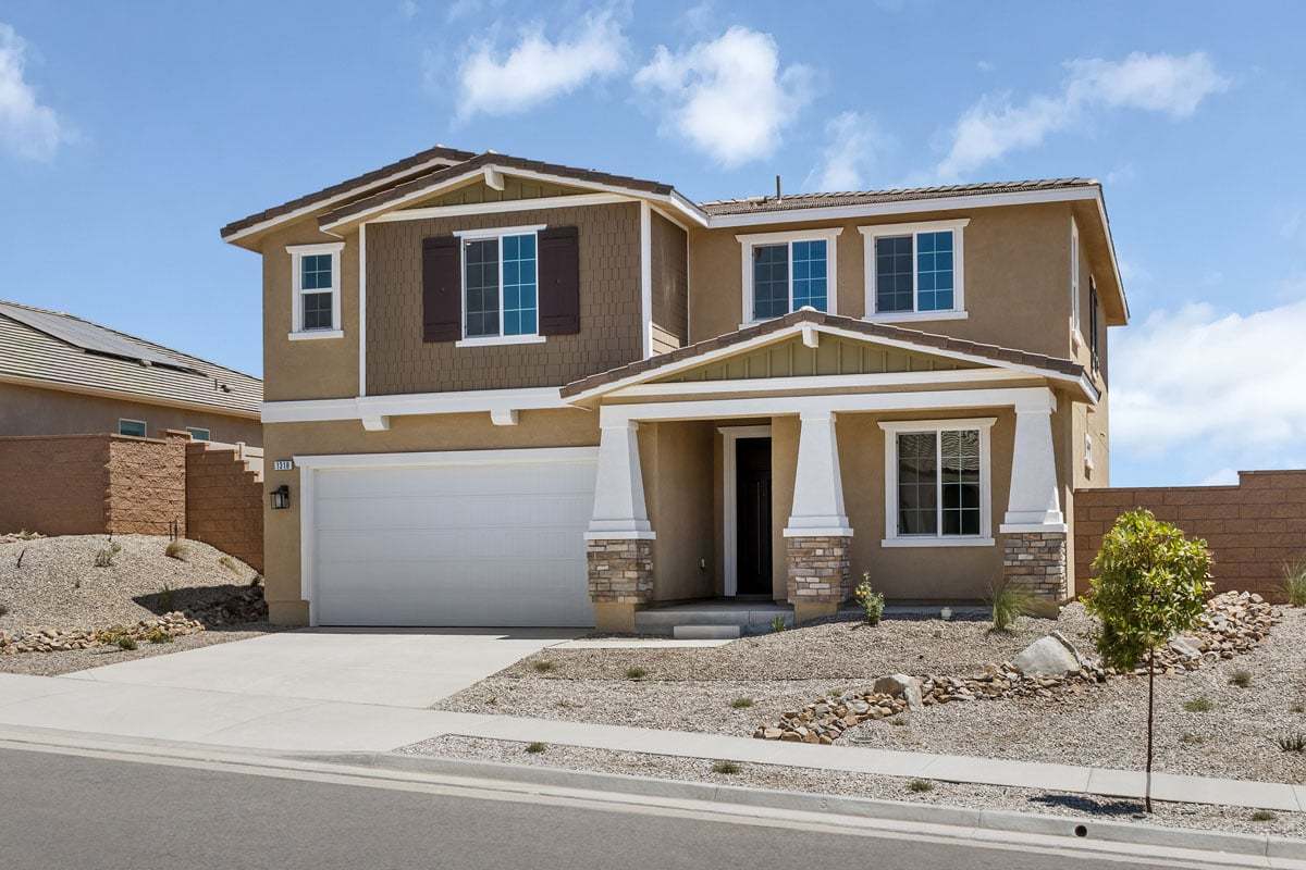 Exterior:Front exterior