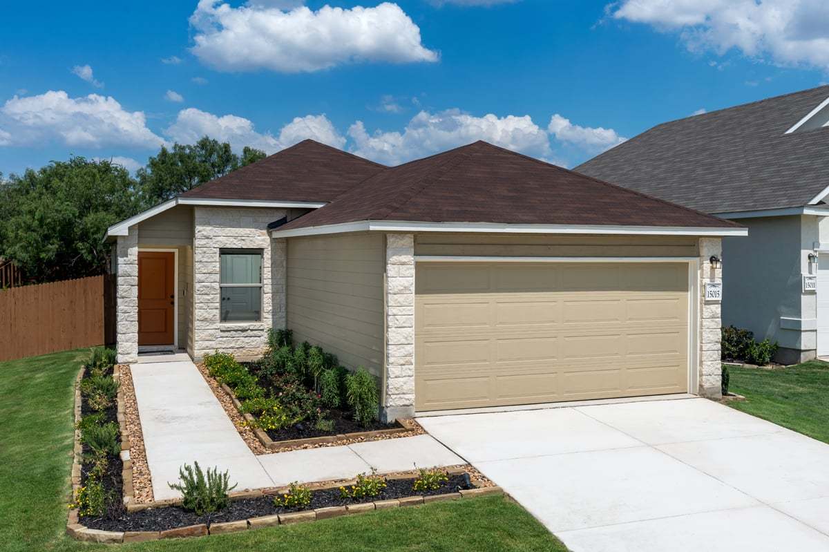 Exterior:Front exterior