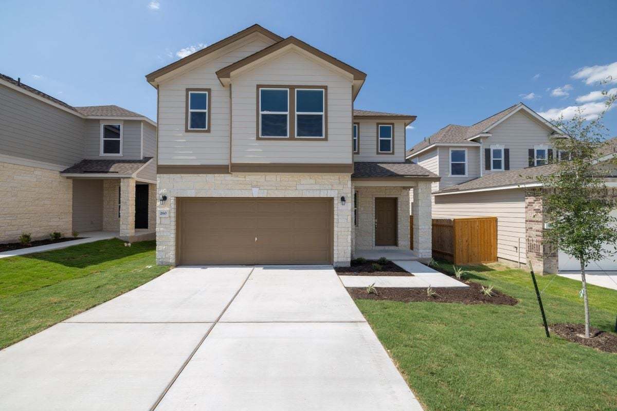 Exterior:Front exterior