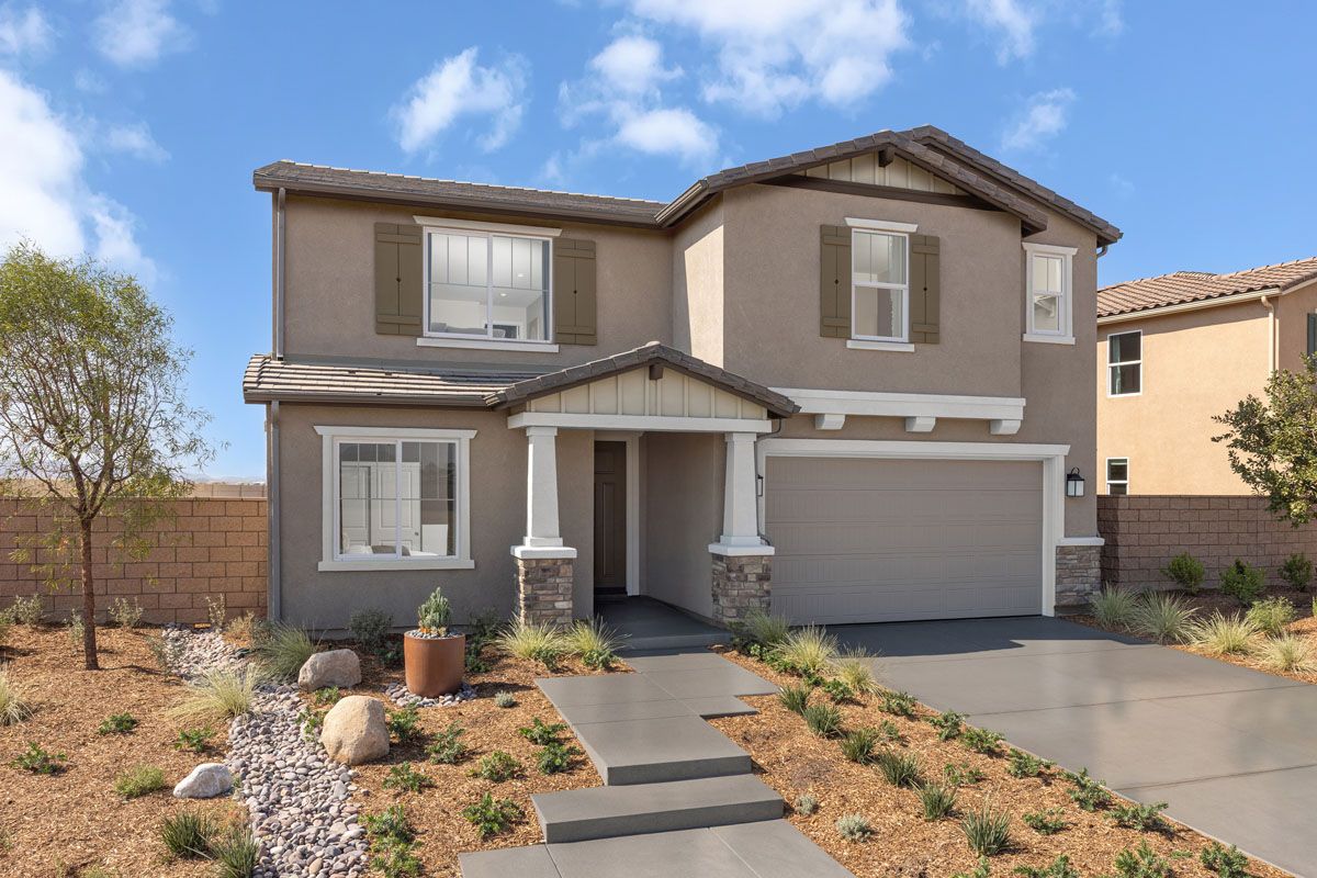 Exterior:Front exterior