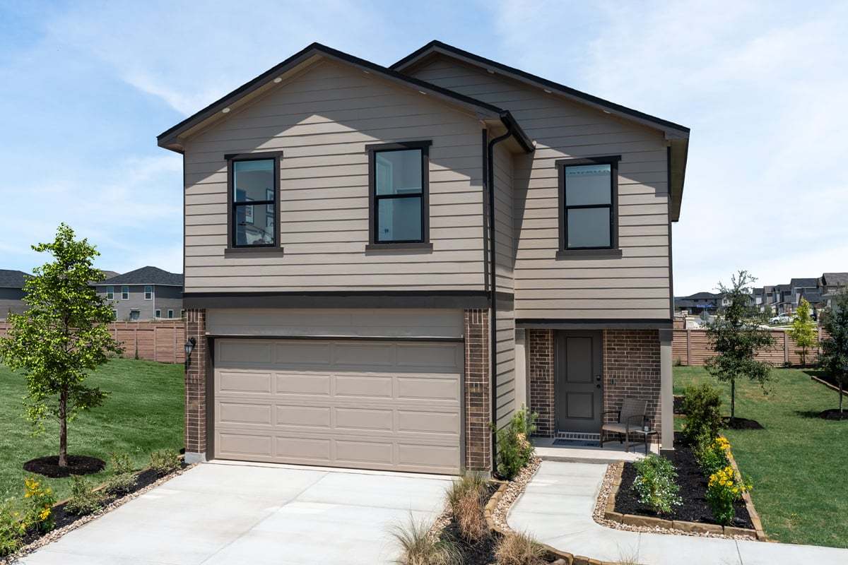 Exterior:Front exterior