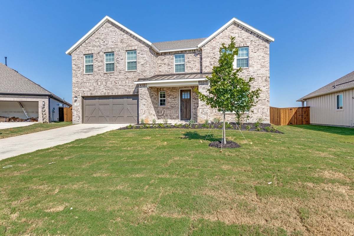 Exterior:Front exterior