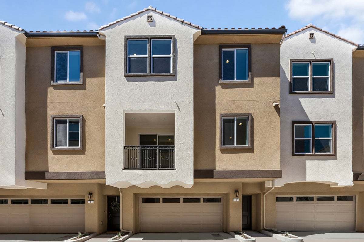 Exterior:Front exterior