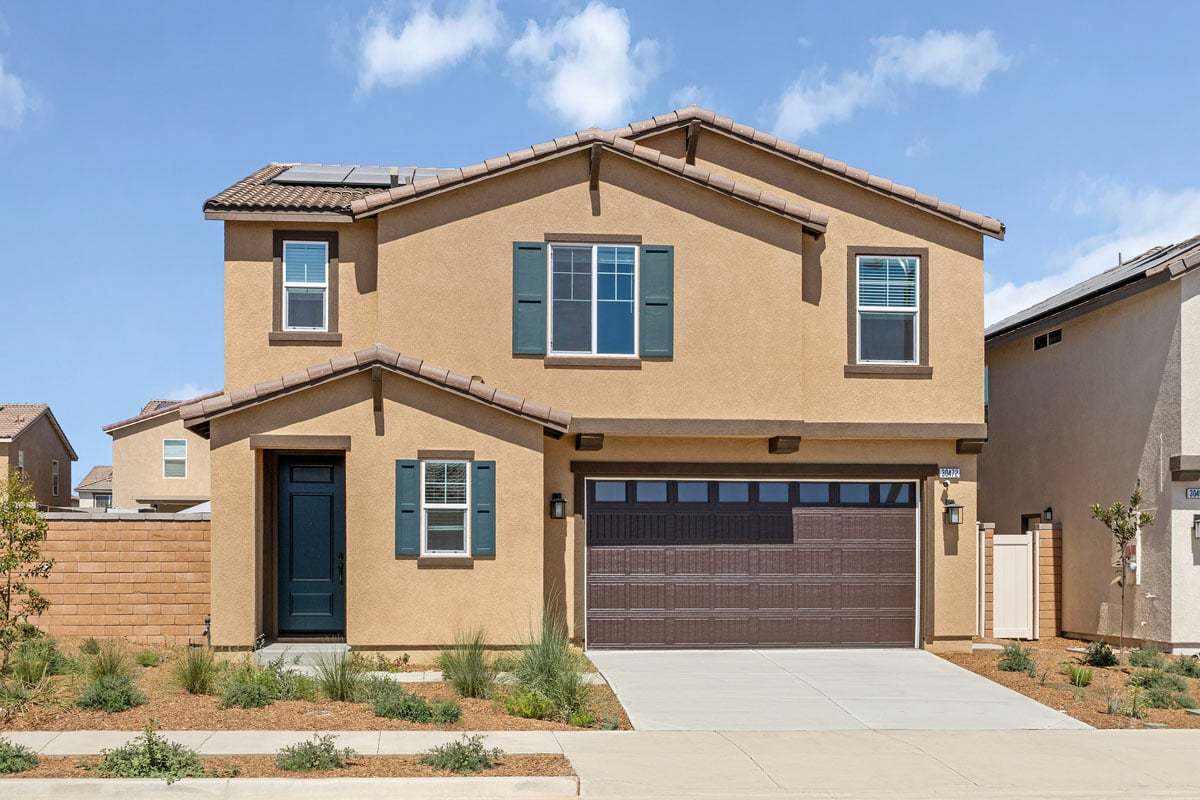 Exterior:Front exterior