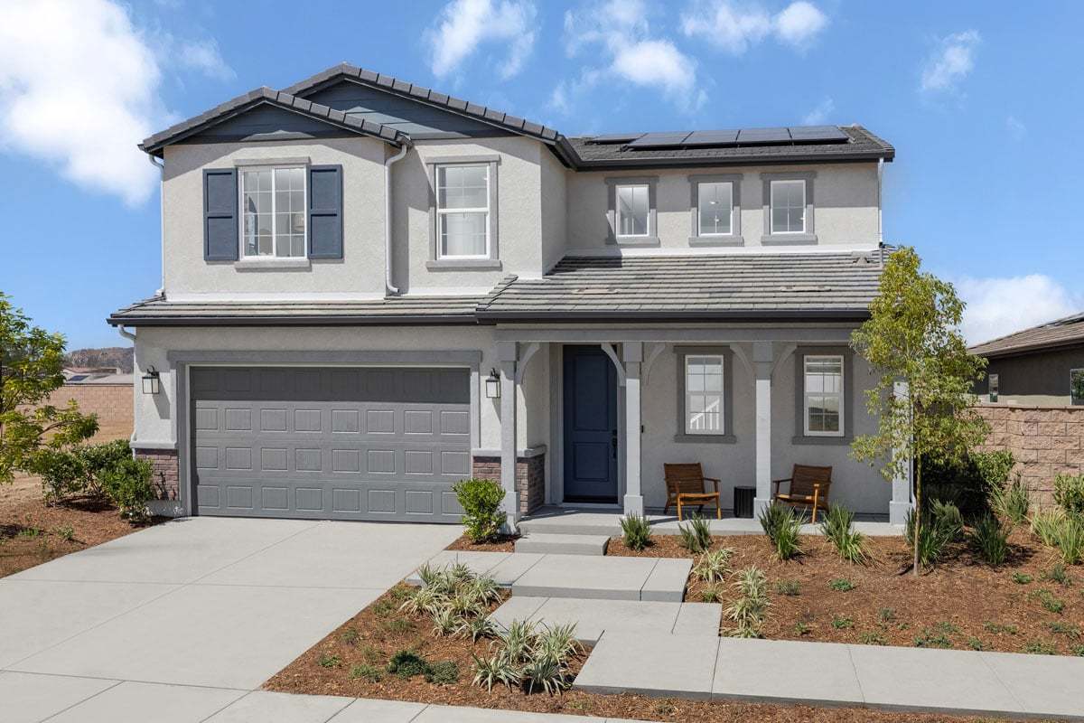 Exterior:Front exterior