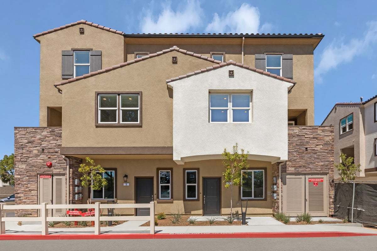 Exterior:Front exterior