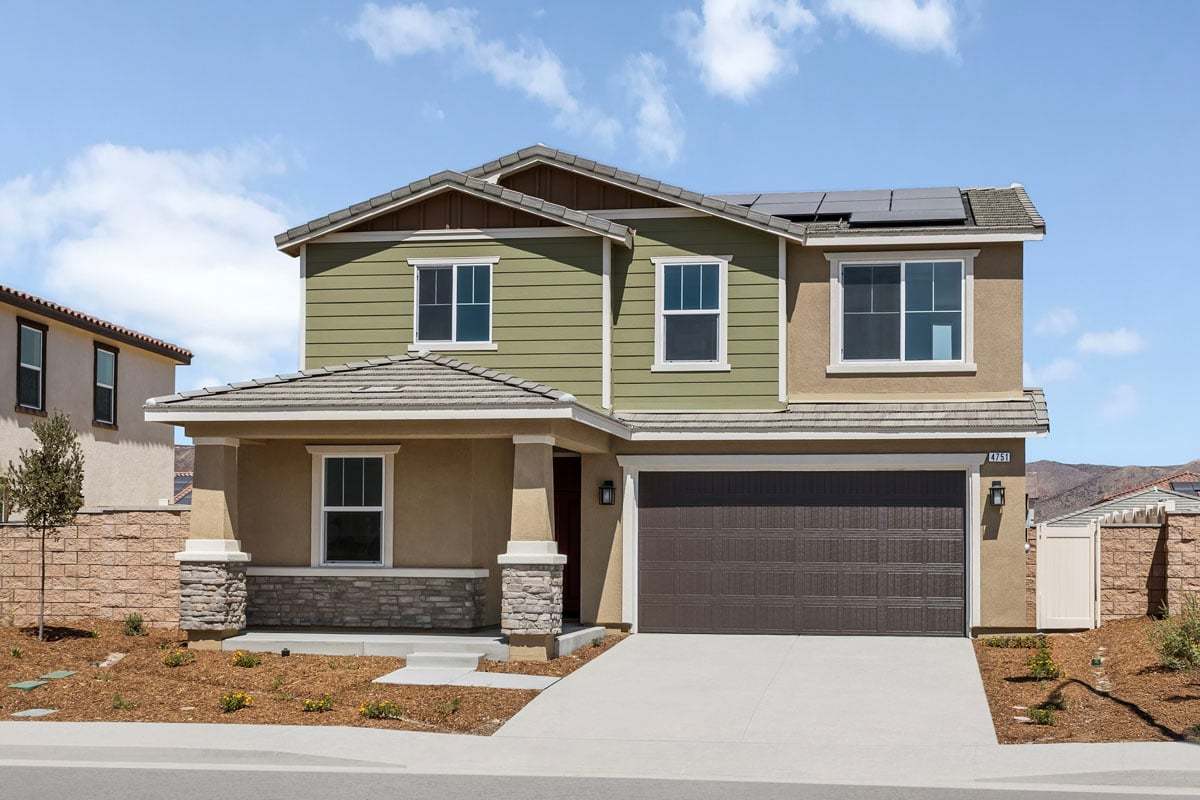 Exterior:Front exterior