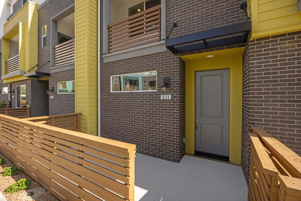 Exterior:Front exterior