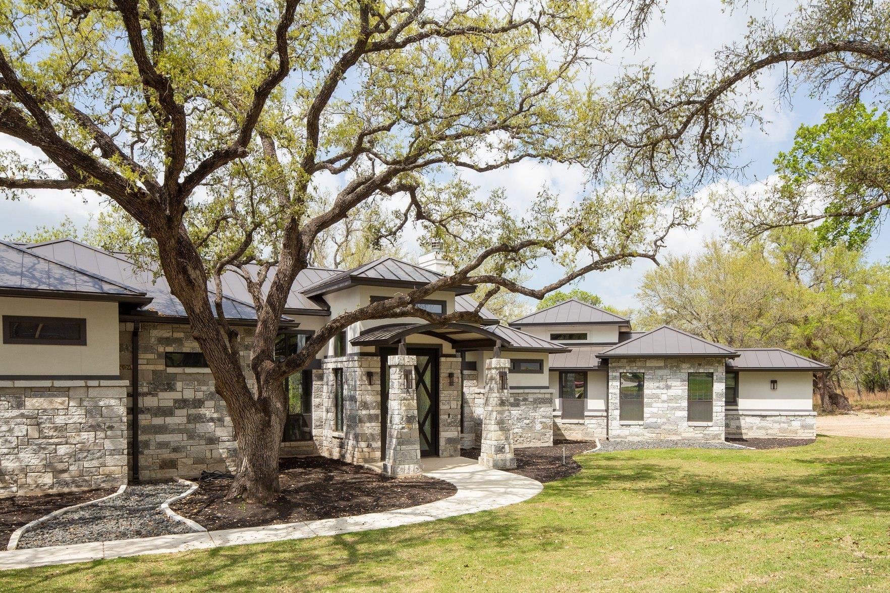 KC Custom Homes.,78114