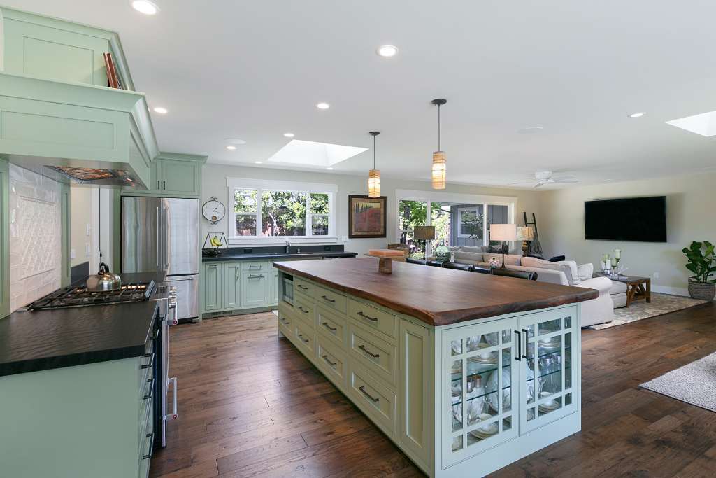 KC Custom Builders,94566